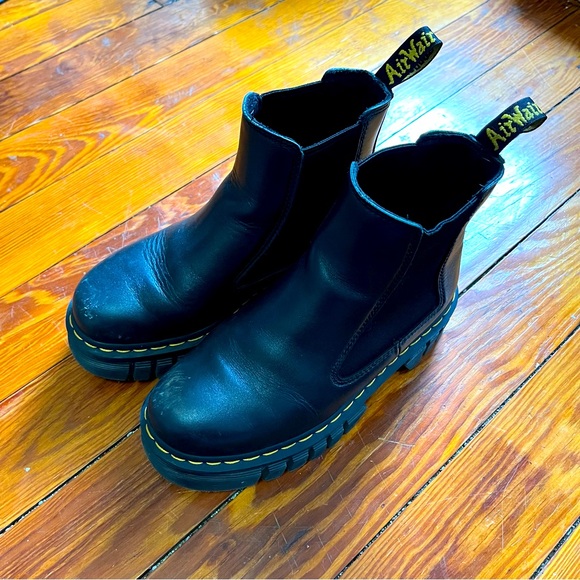 Dr. Martens Black Leather Audrick Platform Chelsea Boots 7 - Picture 1 of 10